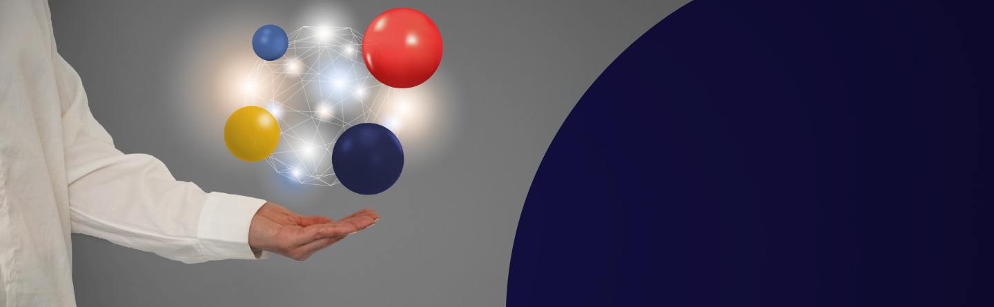 Hand mit visuell bearbeitetem Logo Hand über welcher ein visuell bearbeitetes ifd Logo schwebt